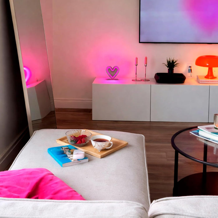 Corazón LED decorativo listo para colocar y disfrutar al instante.