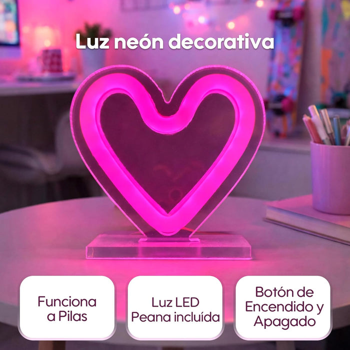 Corazón LED decorativo encendido, ideal para crear un ambiente romántico.