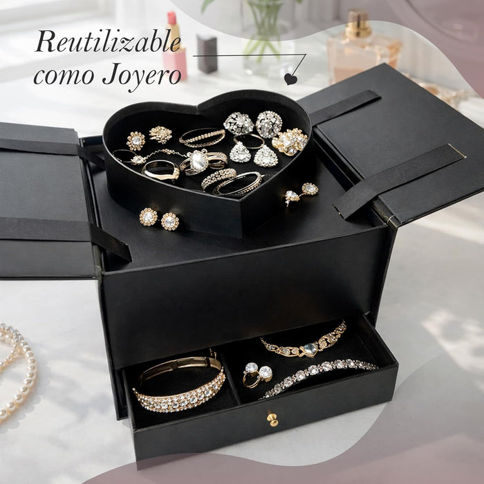 Detalle del interior del joyero con presentación cuidada.