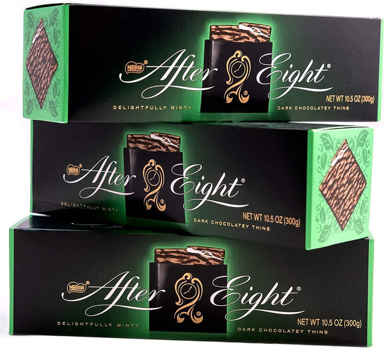 Pack Ahorro de 3 Cajas de After Eight, con un total de 900g de finas láminas de chocolate negro y menta, ideal para eventos, para compartir o para tener siempre tu capricho. After Eight - pack