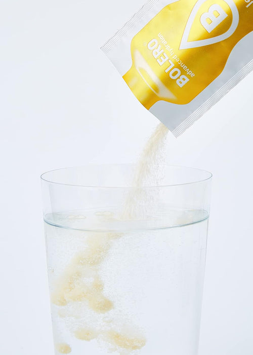 Bolero Bebida Instantánea Sabor Limón, Pack de 12x9g. Un refresco en polvo sin azúcar con Stevia y Vitamina C para disfrutar de una hidratación cítrica, saludable y deliciosa. Bolero - detalle