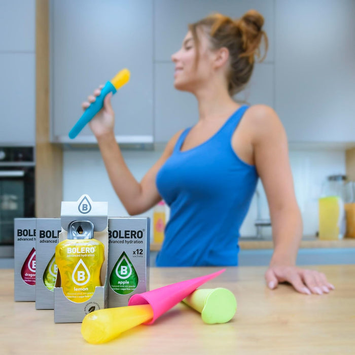 Bolero Bebida Instantánea Sabor Manzana, Caja de 24x9g. Preparado en polvo sin azúcar con Stevia y Vitamina C para una hidratación saludable, baja en calorías y llena de sabor. Bolero - detalle