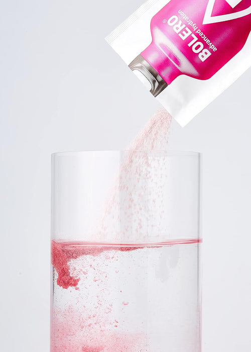 Bolero Bebida Instantánea Sabor Plátano y Fresa, Caja de 24x9g. Preparado en polvo sin azúcar, con Stevia y Vitamina C para una hidratación saludable, baja en calorías y llena de sabor. Bolero - detalle