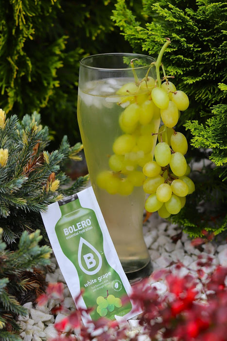 Bolero Bebida Instantánea Sabor Uva Blanca, Pack de 12x9g. Un refresco en polvo sin azúcar, sin gluten y con Stevia, enriquecido con Vitamina C. Apto para dietas saludables. Bolero - uso