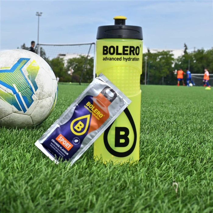 Bolero Sticks Bebida Instantánea Sabor Sport, Caja de 24x3g. Refresco en polvo sin azúcar, con Stevia, Vitaminas y Minerales. Ideal para deportistas y una hidratación avanzada. Bolero - lateral