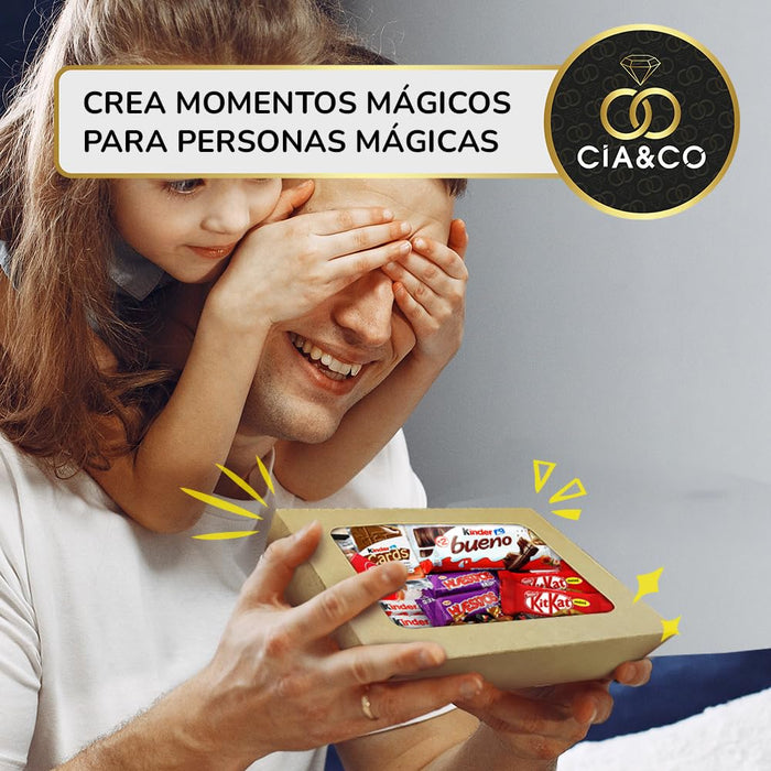 Cajita Regalo VIP con 17 Chocolates de Primeras Marcas Cia&Co. Un surtido con Kinder Bueno, Cards, Kit Kat, Twix, Mars y Lotus, ideal como detalle original con tarjeta personalizada. Cia&Co - lateral