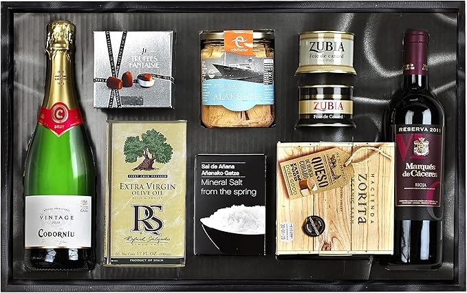 Cesta de Navidad Gourmet en Caja de Madera Cia&Co Lote B107. Un regalo de lujo con Whisky, Cava, vinos, ibéricos de bellota y dulces premium, presentado en una elegante caja de madera reutilizable. Cia&Co - frontal
