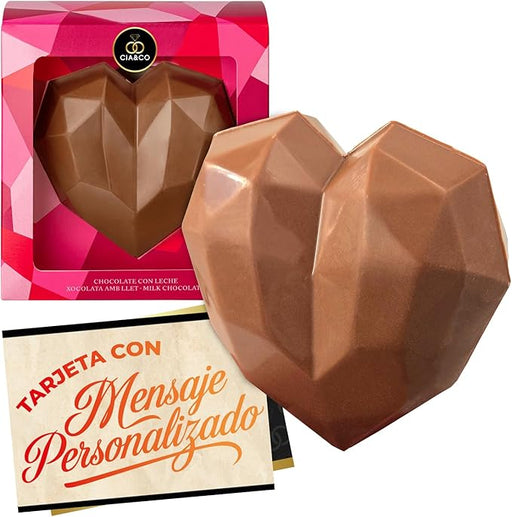 Corazón de Chocolate con Leche 3D Cia&Co, 110g. Figura de diseño geométrico sin gluten ni aceite de palma, con tarjeta personalizable, ideal como regalo para el Día de la Madre. Cia&Co - frontal