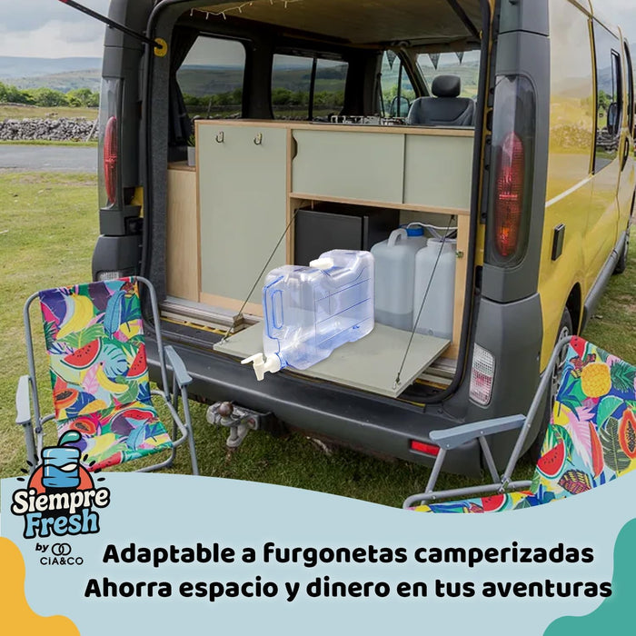 Dispensador de Agua Fría para Nevera de Gran Capacidad 7,8 Litros by Cia&Co. Garrafa robusta y reutilizable con grifo doble función, asa de transporte y tapón de llenado rápido. Cia&Co - presentacion