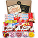 Lote Regalo con +28 Chocolates Kinder y +400g de Chuches Sin Gluten. Incluye Kinder Joy, Bueno, Toblerone y más, con tarjeta personalizable con tu foto o logo. Cia&Co - frontal