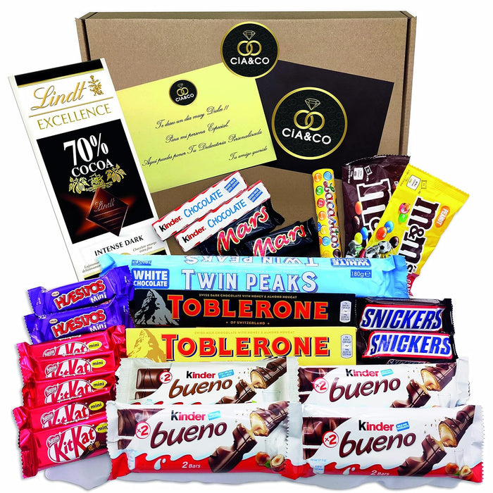 Lote Regalo para Amantes del Chocolate de Cia&Co. Una caja con un surtido de 24 chocolates de primeras marcas como Kinder, Lindt y Toblerone, con tarjeta personalizada. Cia&Co - frontal