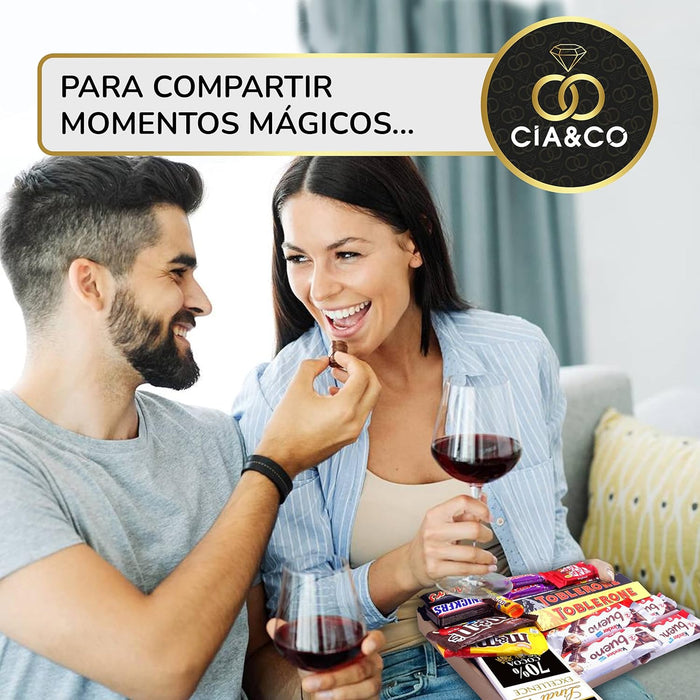 Lote Regalo para Amantes del Chocolate de Cia&Co. Una caja con un surtido de 24 chocolates de primeras marcas como Kinder, Lindt y Toblerone, con tarjeta personalizada. Cia&Co - ingredientes