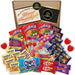 Lote Súper Chuches de Cia&Co con más de 800g de Golosinas. Un mega surtido de chocolates y chuches con Kit Kat, Huesitos y Haribo, ideal para piñatas y cumpleaños. Cia&Co - frontal