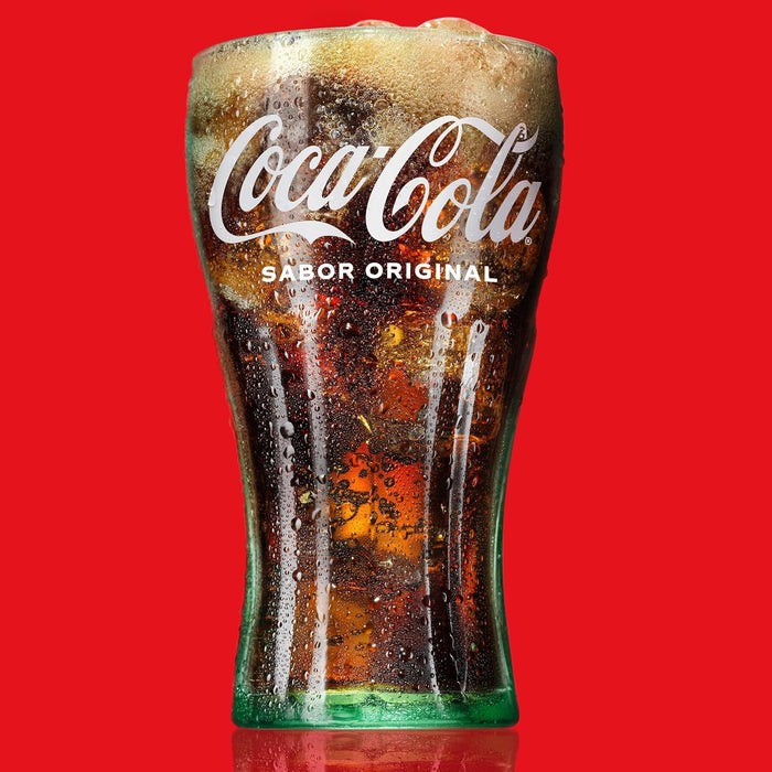 Coca-Cola Sabor Original, pack de 24 latas de 330ml. El refresco de cola icónico para disfrutar en cualquier momento, con su sabor inconfundible desde 1886 y envase reciclable. Coca-Cola - presentacion