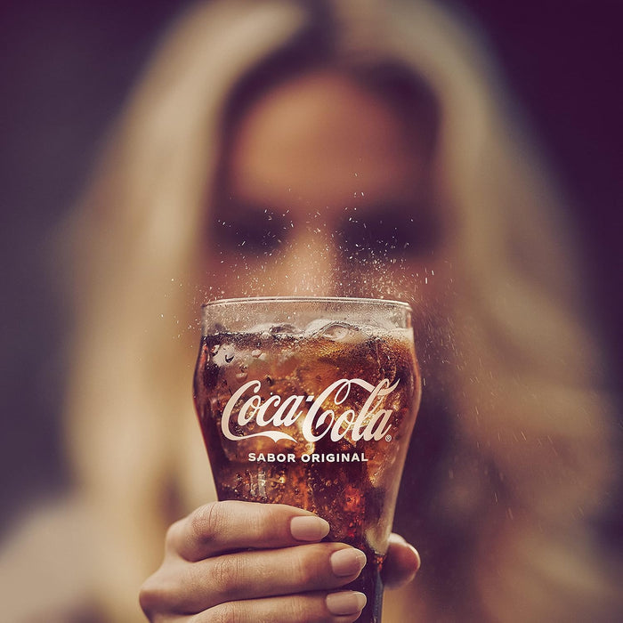 Coca-Cola Sabor Original, pack de 24 latas de 330ml. El refresco de cola icónico para disfrutar en cualquier momento, con su sabor inconfundible desde 1886 y envase reciclable. Coca-Cola - uso