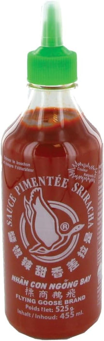 Flying Goose Sriracha Salsa de Chile Picante (455ml): El condimento tailandés original y más famoso para dar un toque de sabor picante y ajo a todos tus platos. Flying Goose - lateral