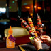 Salsa Sriracha Mayo Flying Goose (200 ml). La fusión perfecta de mayonesa cremosa y el auténtico picante de la salsa de chile Sriracha. Ideal para dipear y aderezar. Flying Goose - lateral