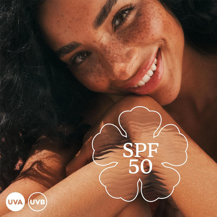 Hawaiian Tropic Silk Hydration Bruma Solar Air Soft SPF 50, 220ml. Disfruta de una protección solar invisible y ultraligera con este spray de vaporización continua que hidrata tu piel. Hawaiian Tropic - extra