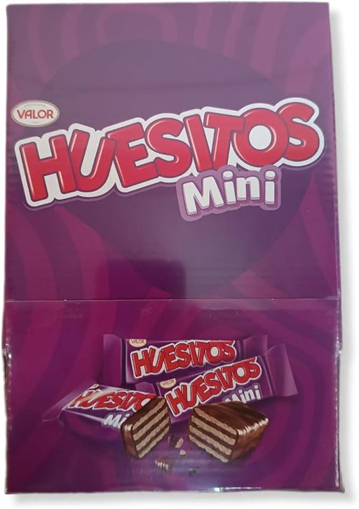 Caja de 48 Barritas de Huesitos Mini Individuales. El snack de barquillo crujiente y chocolate de toda la vida, ahora en un formato mini perfecto para llevar o para fiestas. Huesitos - frontal