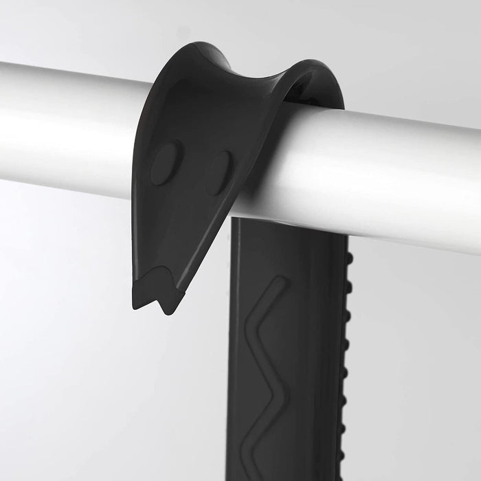 Calzador Largo IKEA OMSORG de 60 cm. Un calzador ligero y resistente fabricado en plástico, con un diseño práctico para calzarse cómodamente sin forzar la espalda. Ikea - lateral