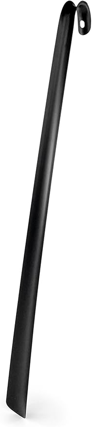 Calzador Metálico Extra Largo IKEA OMTÄNKSAM en color Antracita. Un diseño robusto y ergonómico para ponerse los zapatos sin esfuerzo y sin necesidad de agacharse. Ikea - frontal