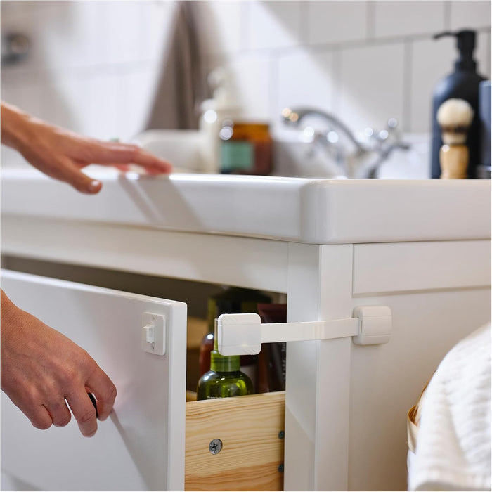 Ikea UNDVIKA Bloqueo de Seguridad Multiusos, Blanco. La solución fácil y eficaz para proteger a tu hijo de los peligros del hogar, evitando que abra frigoríficos, cajones y armarios. Ikea - pack