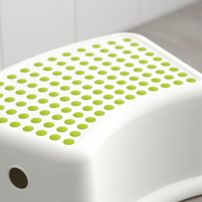 Pack de 2 Escalones Infantiles IKEA FÖRSIKTIG. La solución doble con dos taburetes antideslizantes para tener uno en el baño y otro en la cocina. Máxima seguridad y comodidad. Ikea - lateral