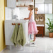 Pack de 2 Escalones Infantiles IKEA FÖRSIKTIG. La solución doble con dos taburetes antideslizantes para tener uno en el baño y otro en la cocina. Máxima seguridad y comodidad. Ikea - pack