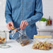 Pack de 50 Bolsas de Plástico Reutilizables IKEA ISTAD con Cierre. Incluye dos tamaños prácticos y un diseño moderno en colores gris y blanco para organizar tu cocina. Ikea - pack