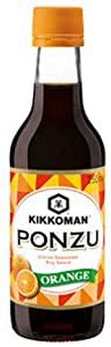 Salsa Ponzu de Naranja Kikkoman en botella de 250 ml. Un condimento japonés que combina la salsa de soja con el frescor cítrico de la naranja, ideal para aderezar y dipear. Kikkoman - frontal