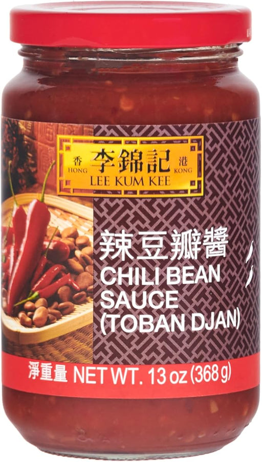 Lee Kum Kee Salsa Picante de Habas (Toban Djan), 368g. La auténtica pasta de chiles y habas fermentadas, ingrediente esencial para dar el sabor picante y umami de la cocina de Sichuan. Lee Kum Kee - frontal