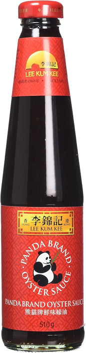 Pack Ahorro de 2 Botes de Salsa de Ostras Lee Kum Kee (2x510g). Abastécete con más de 1 kg del condimento esencial para dar un sabor umami profundo a tus salteados. Lee Kum Kee - lateral