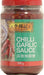 Pack de 3 Botes de Salsa de Chile con Ajo Lee Kum Kee (3x368g). Una salsa picante y aromática, ideal para dar un toque de sabor intenso a tus platos favoritos. Lee Kum Kee - frontal