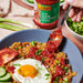 Salsa de Chili y Ajo Lee Kum Kee (368 g). Una salsa picante y sabrosa elaborada con chiles y ajo, ideal para dar un toque intenso y delicioso a tus platos. Lee Kum Kee - ingredientes
