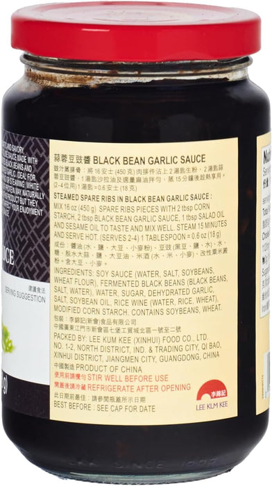 Salsa de Frijoles Negros y Ajo Lee Kum Kee en formato profesional de 2,3 kg. Un condimento aromático y sabroso, listo para usar en salteados y platos al vapor. Lee Kum Kee - extra
