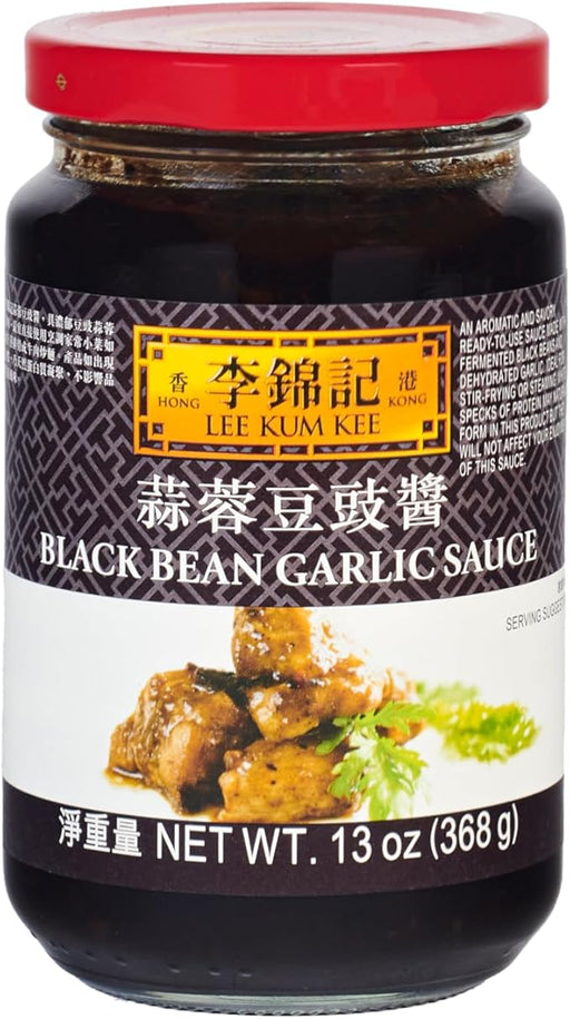 Salsa de Frijoles Negros y Ajo Lee Kum Kee en formato profesional de 2,3 kg. Un condimento aromático y sabroso, listo para usar en salteados y platos al vapor. Lee Kum Kee - frontal