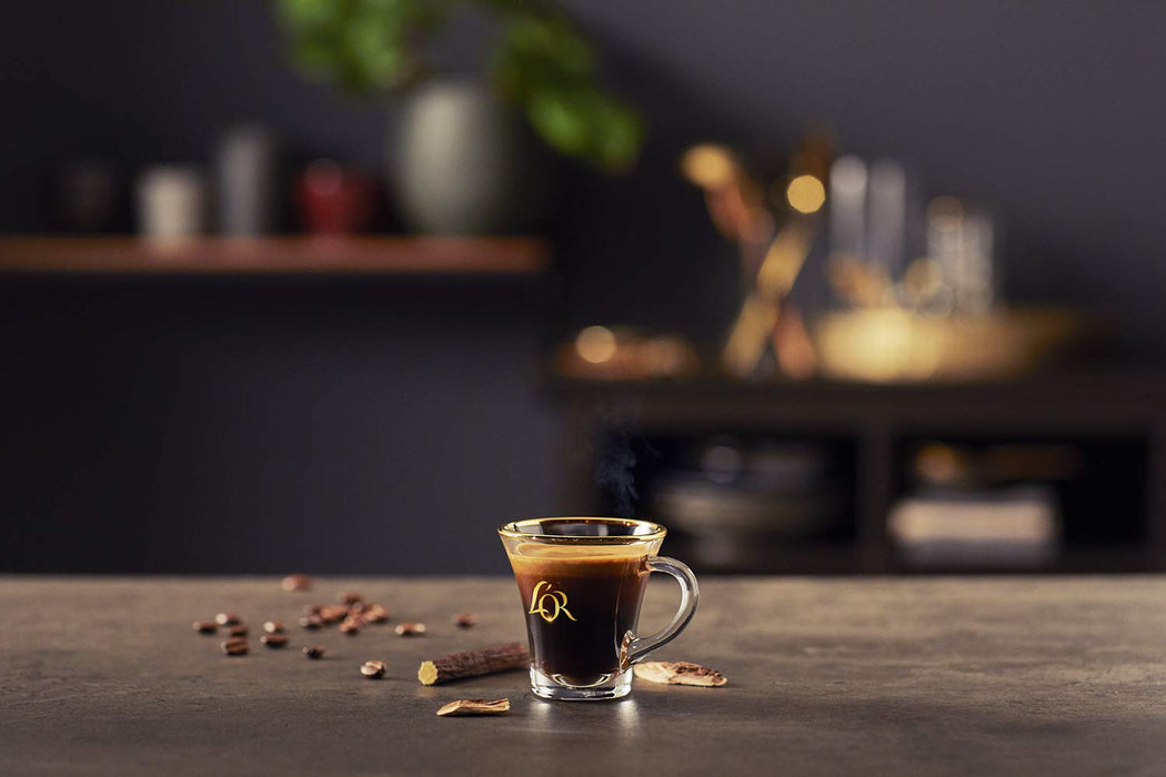 L'OR Espresso Lungo Estremo, 100 Cápsulas de Aluminio Compatibles con Nespresso*. Disfruta de un café largo e intensamente tostado con notas especiadas. Intensidad 10. L'or Espresso - lateral