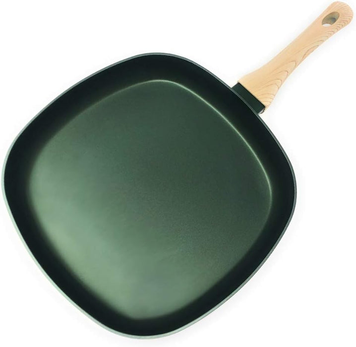 Asadora Grill Menax Natura de 28x28 cm. Plancha de aluminio forjado con 5 capas de antiadherente y base Full Inducción, en un elegante color Verde Esmeralda. Menax - uso