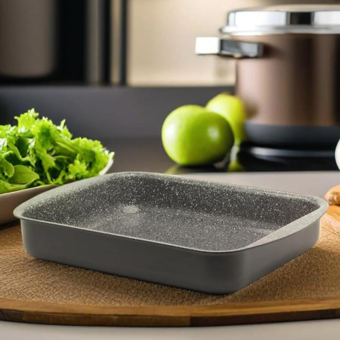 Set de 3 Bandejas de Horno Antiadherentes Menax. Un juego de rustideras de aluminio de alta calidad, fabricadas en Italia y en 3 tamaños diferentes para todas tus recetas. Menax - lateral