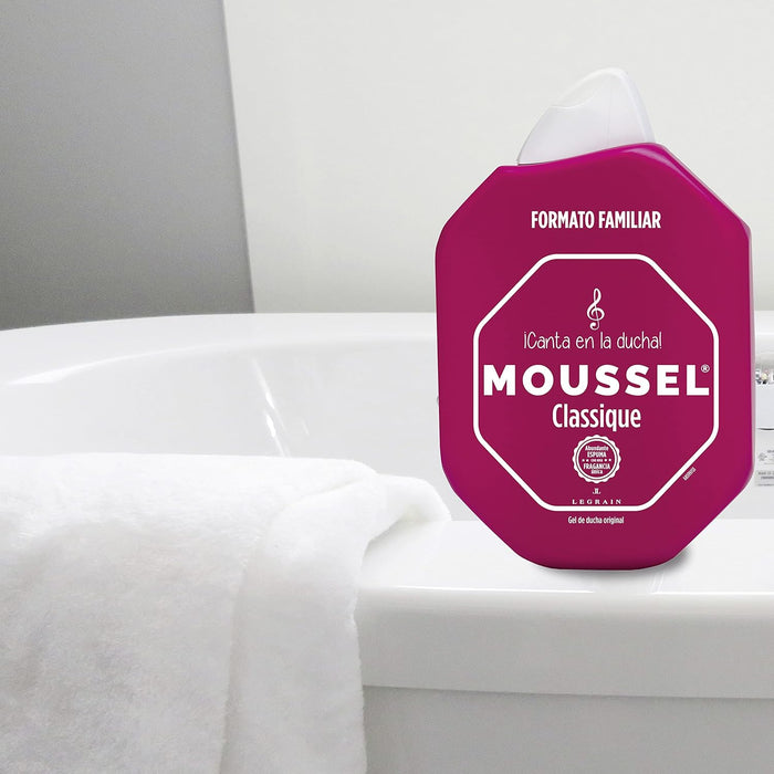 Pack Ahorro Familiar de 8 botes de Gel de Ducha Moussel Classique Original (8x900ml). Disfruta del aroma inconfundible y la espuma cremosa del gel de baño más icónico. Moussel - presentacion