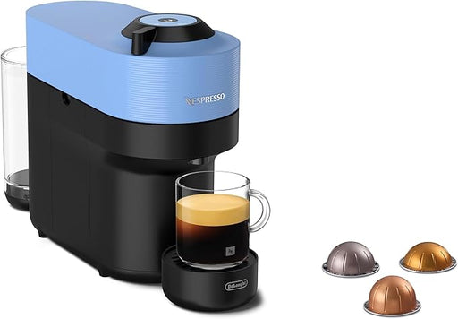 Cafetera Nespresso Vertuo Pop Automática en color Azul Pacífico. Una máquina de café de cápsulas con tecnología Centrifusion, 4 tamaños de taza y conectividad inteligente. Nespresso - frontal