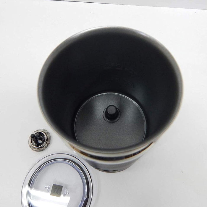Nespresso Aeroccino 3, Espumador de Leche, Negro. Crea una espuma de leche perfecta, caliente o fría, para tus cappuccinos y lattes con solo pulsar un botón. Rápido, silencioso y fácil de limpiar. Nespresso - ingredientes