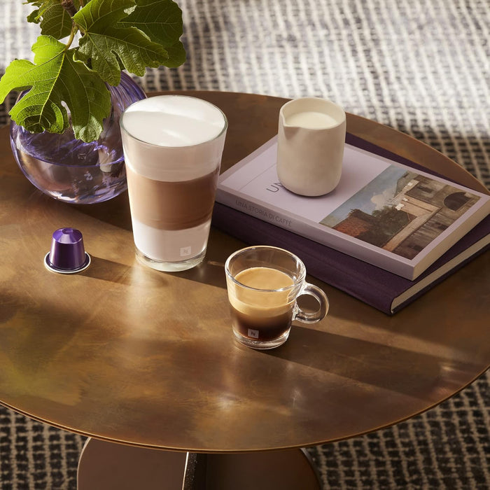 Nespresso Aeroccino 3, Espumador de Leche, Negro. Crea una espuma de leche perfecta, caliente o fría, para tus cappuccinos y lattes con solo pulsar un botón. Rápido, silencioso y fácil de limpiar. Nespresso - detalle