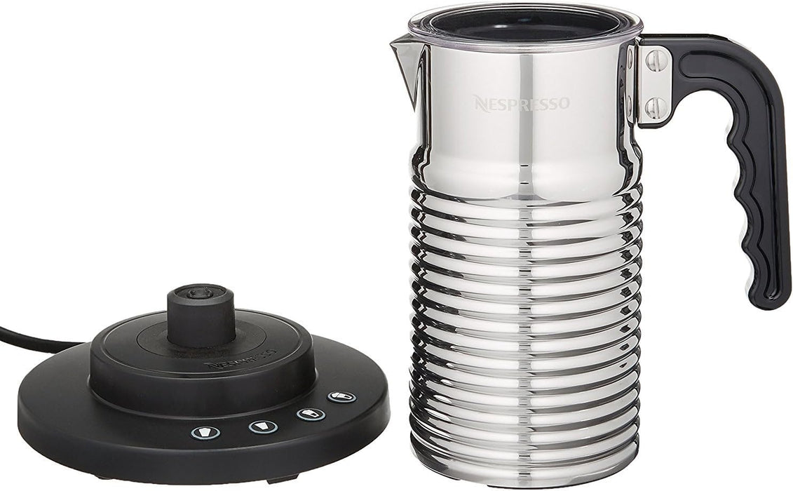 Nespresso Aeroccino 4, el espumador de leche eléctrico de última generación en color plata, con 4 funciones para espuma fría y caliente, y apto para limpieza en lavavajillas. Nespresso - zoom