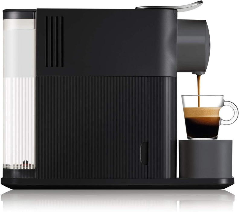 Nespresso De'Longhi Lattissima One, Negro. La cafetera monodosis de cápsulas ideal para preparar cappuccinos perfectos con su depósito de leche compacto y sin desperdicio. Nespresso - extra