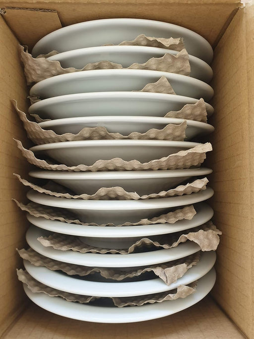 Nespresso Professional, Set de 12 Platos para Tazas de Espresso. Fabricados en porcelana de alta calidad, son el complemento perfecto para tus tazas de café espresso y para un servicio profesional. Nespresso - pack