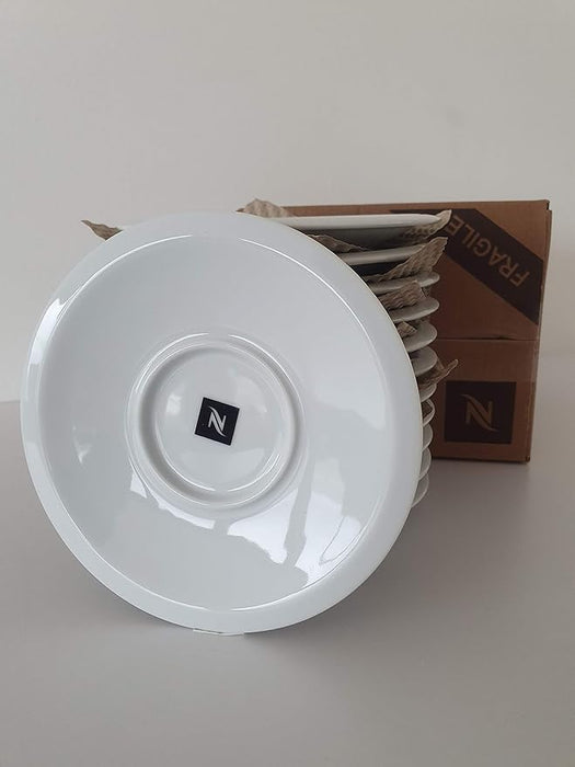 Nespresso Set de 12 Platillos Grandes de Porcelana, Colección Classic. Platillos profesionales para tazas de Cappuccino y Lungo, con el icónico logo de la marca. Nespresso - frontal