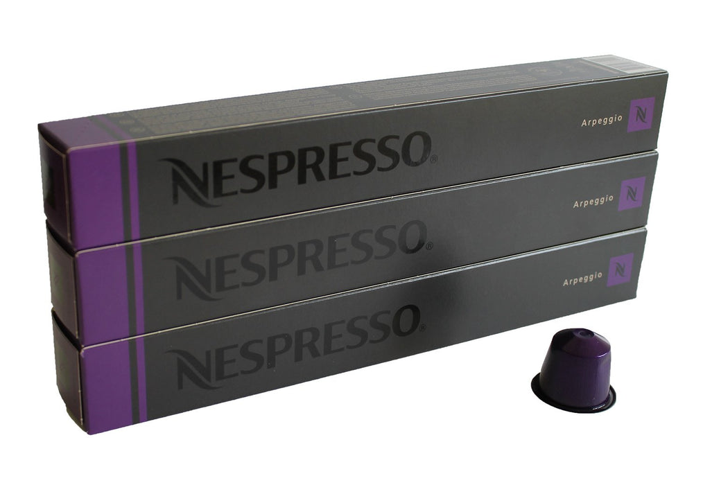Pack de 30 Cápsulas Nespresso Arpeggio. Un café espresso intenso y cremoso de nivel 9, con un tueste potente y exquisitas notas a cacao y madera. Un clásico infalible. Nespresso - pack