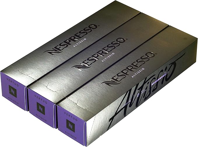 Pack de 30 Cápsulas Nespresso Vertuo Altissio. Un espresso (40ml) intenso y cremoso de nivel 9, con un cuerpo denso y ricas notas a cereal tostado. Pura intensidad. Nespresso - detalle