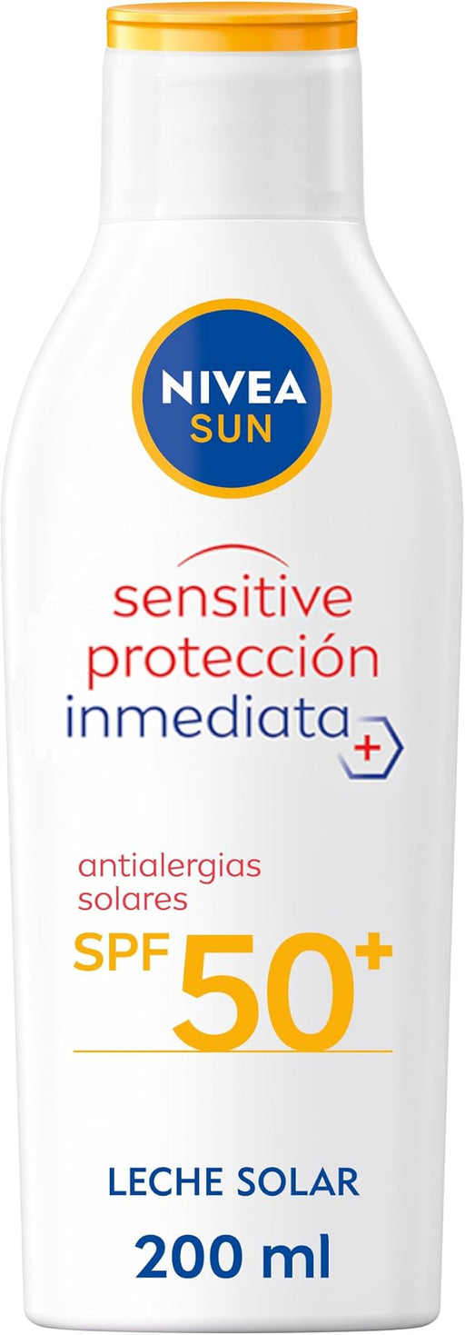 NIVEA SUN Sensitive Leche Solar Antialergias FP50+ (200ml): Muy alta protección UVA/UVB para pieles sensibles, con aloe vera que previene irritaciones y rojeces. Nivea - frontal
